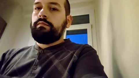 Snapshot of italianbigboy93 chatting on 11-02-25, 04:31 italianbigboy93 online show from 11-02-25, 04:31