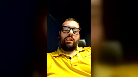 Snapshot of italianbigboy932 chatting on 06-29-26, 04:18 italianbigboy932 online show from 06-29-26, 04:18