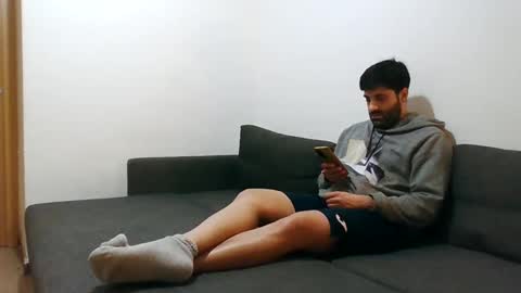 italianboybcn online show from 12-31-24, 10:12