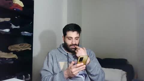italianboybcn online show from 01-22-25, 07:35