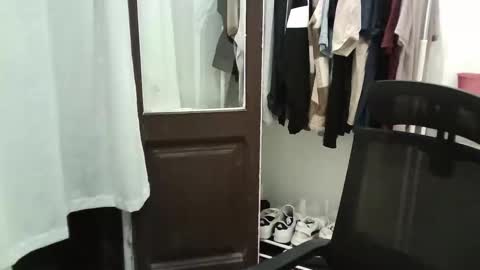 italianboybcn online show from 10-30-25, 08:53