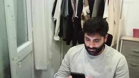 italianboybcn online show from 11-24-25, 06:18
