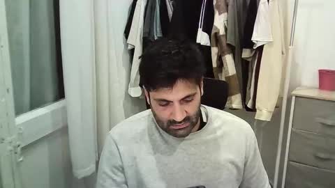 italianboybcn online show from 11-25-25, 06:52