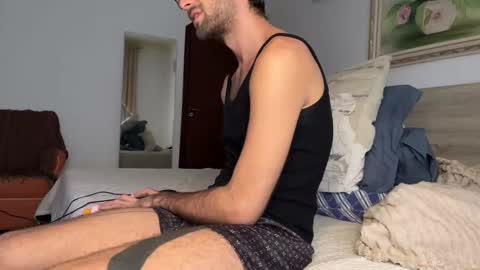 Italian Boy online show from 12-18-25, 08:15