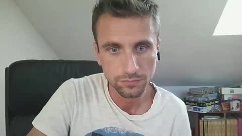 Snapshot of italiano116116 chatting on 09-09-25, 02:49 italiano116116 online show from 09-09-25, 02:49