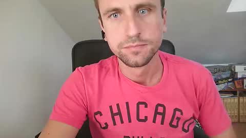 Snapshot of italiano116116 chatting on 09-24-25, 07:33 italiano116116 online show from 09-24-25, 07:33