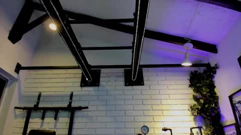 Snapshot of italomoore chatting on 09-11-25, 11:10 Italo Moore online show from 09-11-25, 11:10