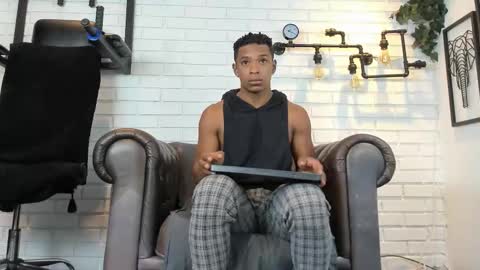 Snapshot of italomoore chatting on 09-15-25, 11:21 Italo Moore online show from 09-15-25, 11:21