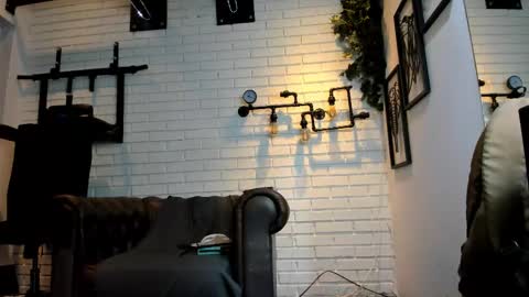 Snapshot of italomoore chatting on 09-23-25, 11:13 Italo Moore online show from 09-23-25, 11:13