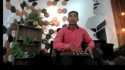 Snapshot of italomoore chatting on 10-06-25, 11:40 Italo Moore online show from 10-06-25, 11:40