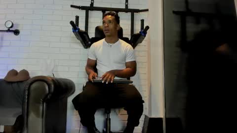 Snapshot of italomoore chatting on 10-09-25, 11:19 Italo Moore online show from 10-09-25, 11:19