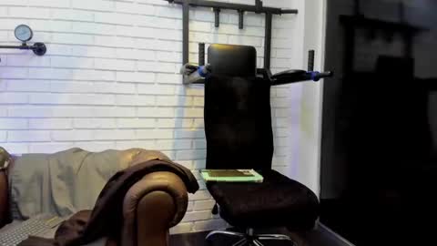 Snapshot of italomoore chatting on 10-25-25, 11:51 Italo Moore online show from 10-25-25, 11:51