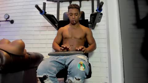 Snapshot of italomoore chatting on 10-26-25, 01:50 Italo Moore online show from 10-26-25, 01:50