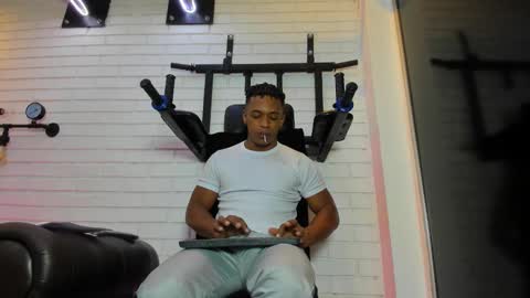 Snapshot of italomoore chatting on 11-27-25, 11:23 Italo Moore online show from 11-27-25, 11:23