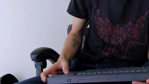 Snapshot of ithan_hot chatting on 06-04-26, 03:12 ithan_hot online show from 06-04-26, 03:12