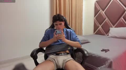 Snapshot of ithan_hot chatting on 07-12-26, 04:36 ithan_hot online show from 07-12-26, 04:36