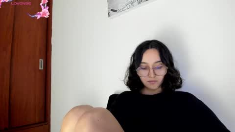 Snapshot of its__angelica_ chatting on 12-03-24, 06:28 Angelica online show from 12-03-24, 06:28