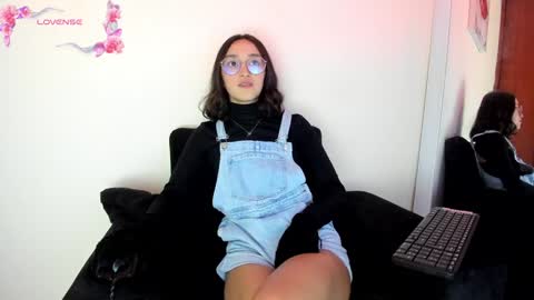 Snapshot of its__angelica_ chatting on 01-24-25, 02:07 Angelica online show from 01-24-25, 02:07