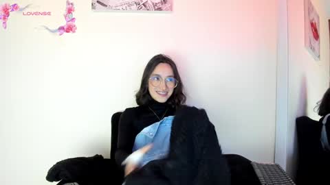 Snapshot of its__angelica_ chatting on 01-24-25, 05:10 Angelica online show from 01-24-25, 05:10