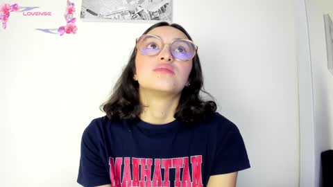 Snapshot of its__angelica_ chatting on 01-28-25, 07:00 Angelica online show from 01-28-25, 07:00