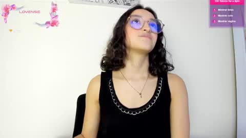 Snapshot of its__angelica_ chatting on 03-03-25, 09:48 Angelica online show from 03-03-25, 09:48