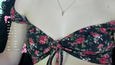 Snapshot of its__angelica_ chatting on 09-17-25, 07:15 Angelica online show from 09-17-25, 07:15