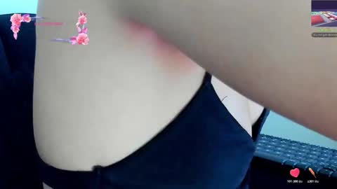 Snapshot of its__angelica_ chatting on 11-25-25, 06:52 Angelica online show from 11-25-25, 06:52