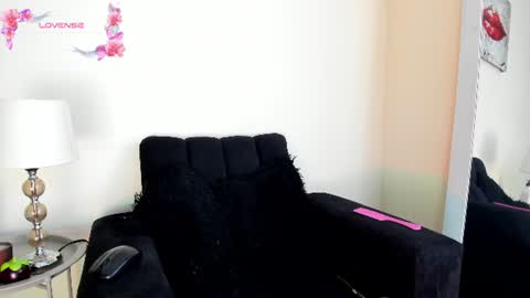 Snapshot of its__angelica_ chatting on 06-29-26, 06:08 Angelica online show from 06-29-26, 06:08