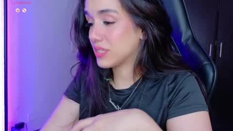 K A R I online show from 02-10-26, 09:52