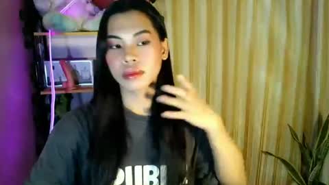 Snapshot of its_chloe20 chatting on 06-14-26, 01:13 its_chloe20 online show from 06-14-26, 01:13