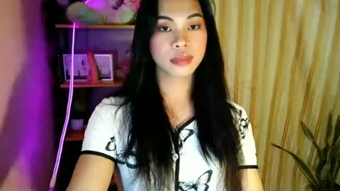 Snapshot of its_chloe20 chatting on 06-16-26, 01:58 its_chloe20 online show from 06-16-26, 01:58