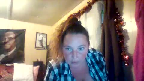 Snapshot of its_kimber chatting on 12-18-25, 02:45 its kimber online show from 12-18-25, 02:45