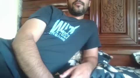 Snapshot of its_me_2323 chatting on 05-25-26, 05:24 its_me_2323 online show from 05-25-26, 05:24