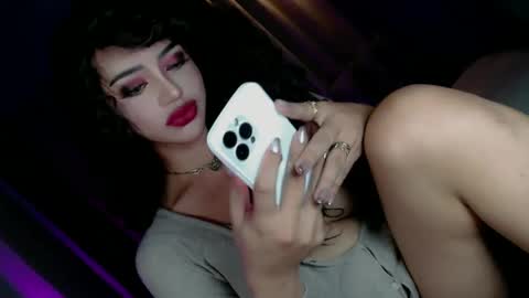 Snapshot of its_me_cataleya chatting on 03-07-25, 04:13 Cataleya Rogers online show from 03-07-25, 04:13