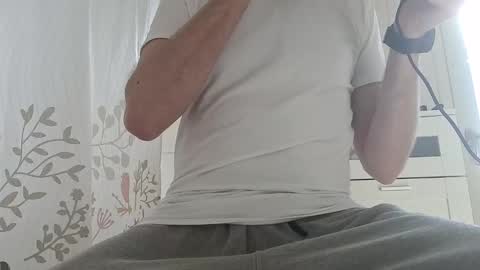 Snapshot of its_me_mave chatting on 03-02-25, 12:32 Dutch online show from 03-02-25, 12:32