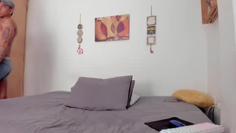 Snapshot of its_me_miley chatting on 05-15-26, 03:08 Miley hurtado online show from 05-15-26, 03:08