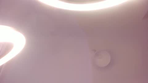 Snapshot of itsbellax chatting on 09-23-25, 10:18 Isabella online show from 09-23-25, 10:18