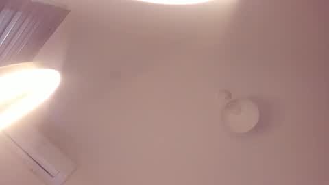 Snapshot of itsbellax chatting on 10-27-25, 08:51 Isabella online show from 10-27-25, 08:51