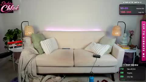 Snapshot of itschloelaurent chatting on 06-23-26, 08:51 itschloelaurent online show from 06-23-26, 08:51