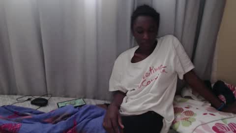 Laynne online show from 10-14-25, 11:44