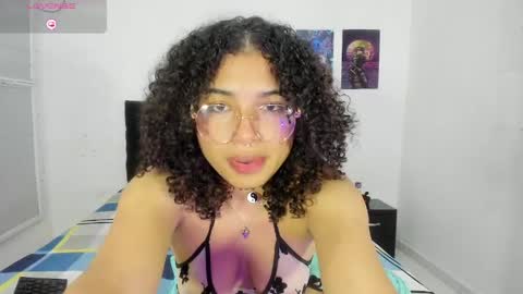 Snapshot of itsmaraia chatting on 05-24-26, 12:26 maraia online show from 05-24-26, 12:26