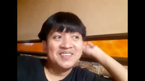 Snapshot of itsme_berniexx chatting on 12-12-24, 11:07 ask me online show from 12-12-24, 11:07