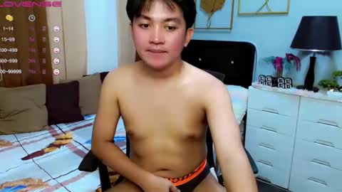 Snapshot of itsme_berniexx chatting on 01-15-25, 05:08 ask me online show from 01-15-25, 05:08