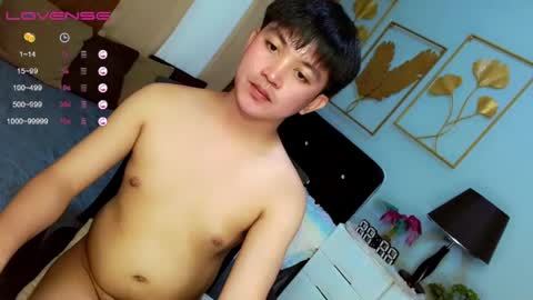 Snapshot of itsme_berniexx chatting on 02-11-25, 08:05 ask me online show from 02-11-25, 08:05
