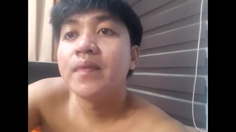 Snapshot of itsme_berniexx chatting on 02-21-25, 04:29 ask me online show from 02-21-25, 04:29