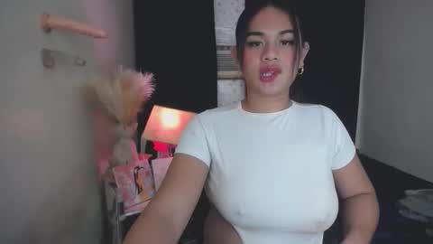 Snapshot of itsme_jazzy chatting on 11-07-25, 05:13 JAZ online show from 11-07-25, 05:13