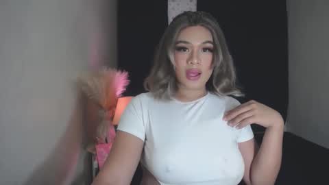 Snapshot of itsme_jazzy chatting on 11-11-25, 06:41 JAZ online show from 11-11-25, 06:41