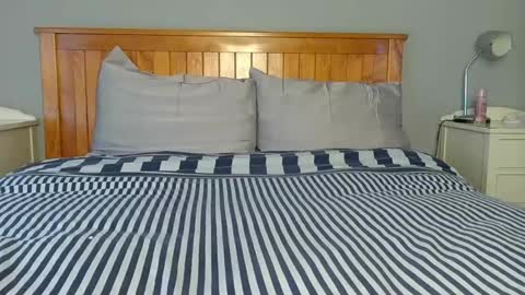 Jade online show from 10-23-25, 10:47