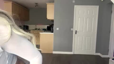 Lola online show from 09-11-25, 04:29