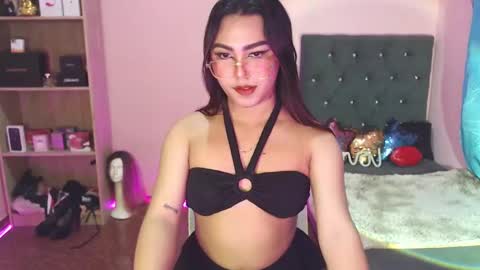 Siana online show from 02-22-25, 11:35